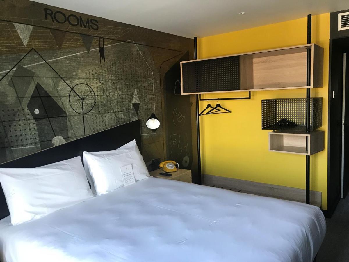 Ibis Styles Dreux Centre Gare Exterior foto