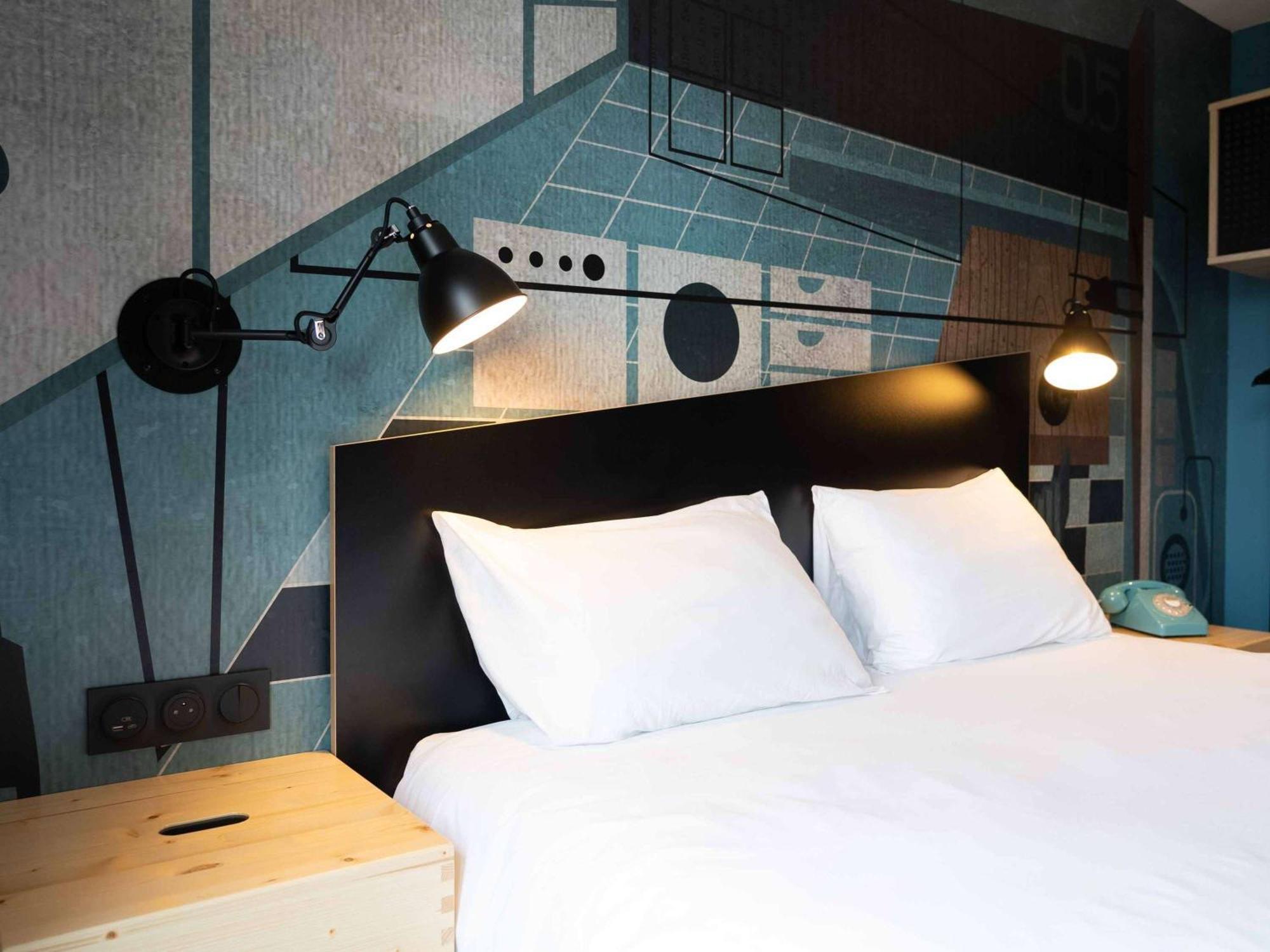 Ibis Styles Dreux Centre Gare Exterior foto