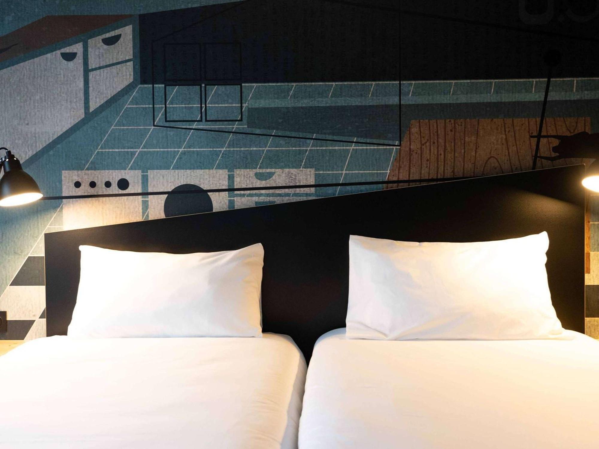 Ibis Styles Dreux Centre Gare Exterior foto