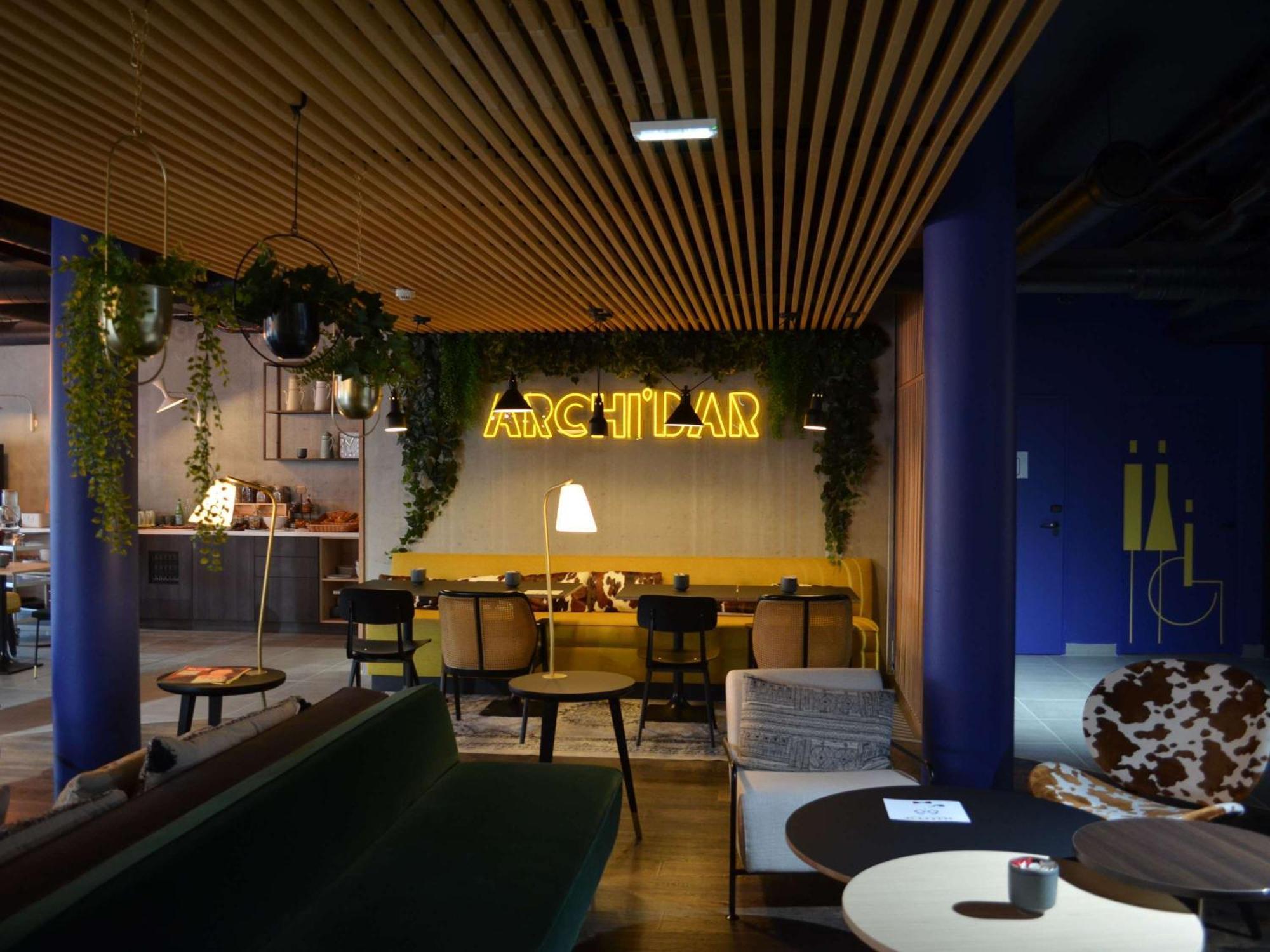 Ibis Styles Dreux Centre Gare Exterior foto