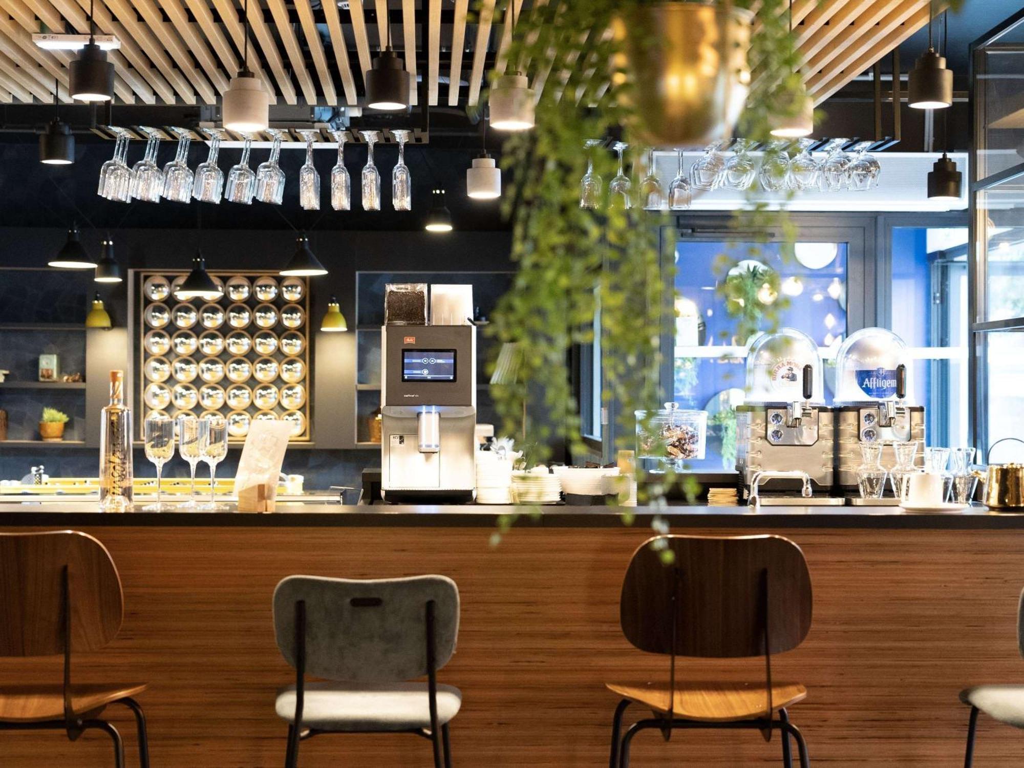 Ibis Styles Dreux Centre Gare Exterior foto