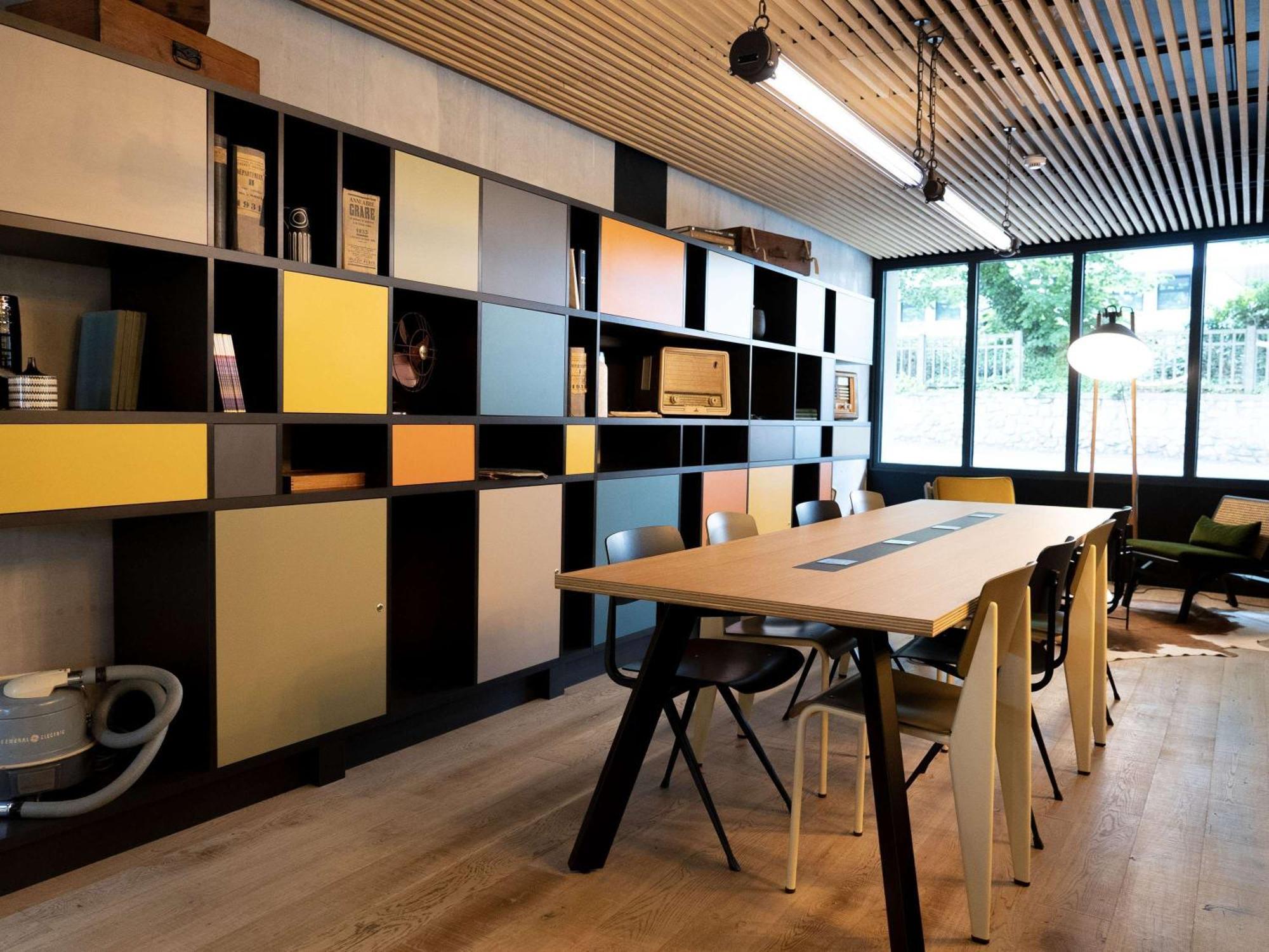 Ibis Styles Dreux Centre Gare Exterior foto