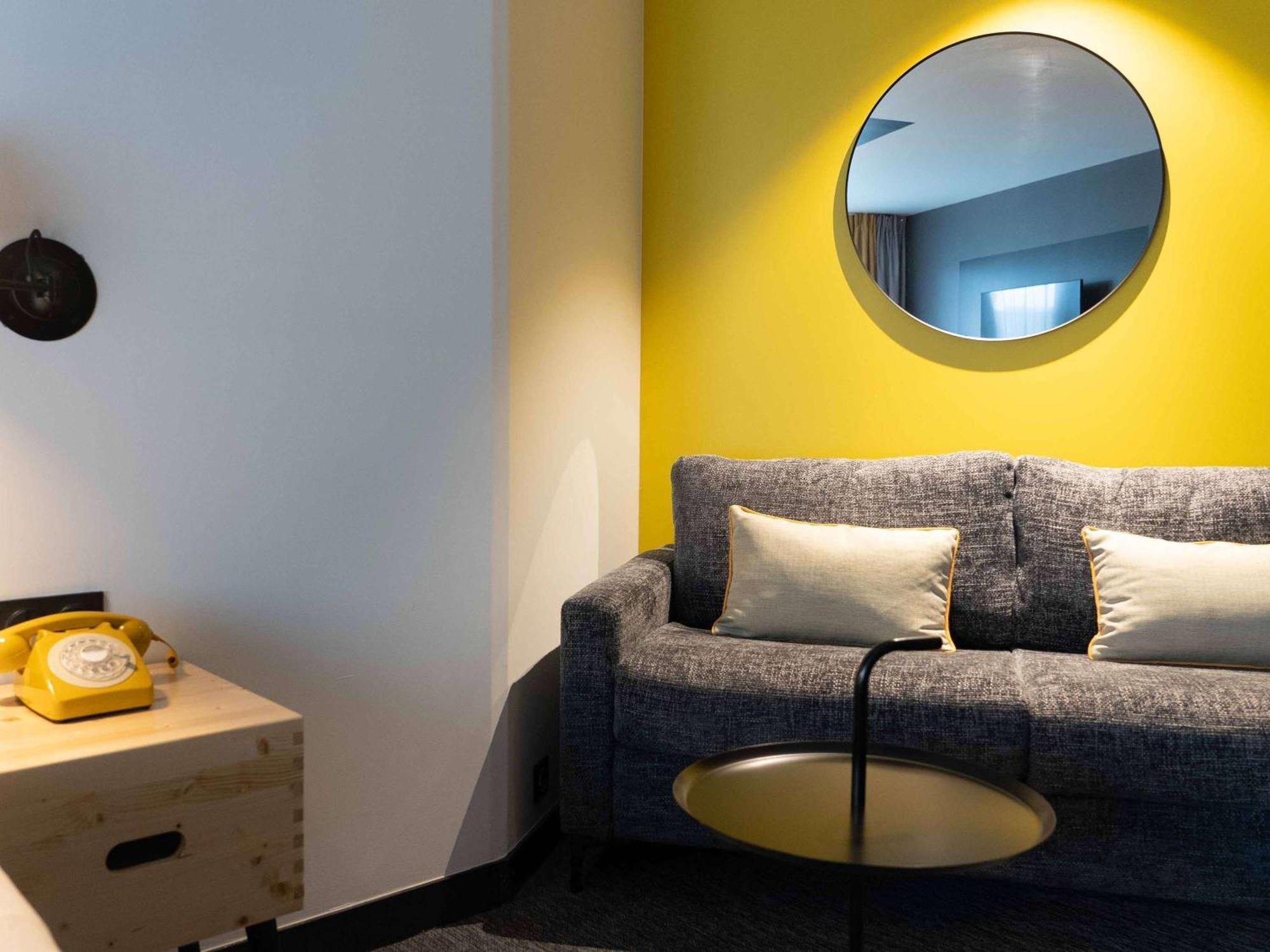 Ibis Styles Dreux Centre Gare Exterior foto